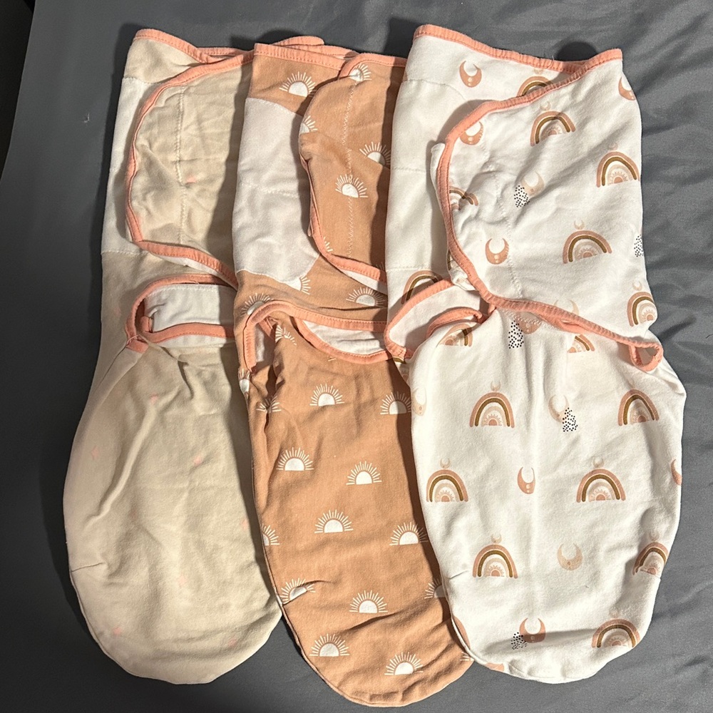 Set of Baby Swaddle Blankets with Rainbow and Sun Patterns
